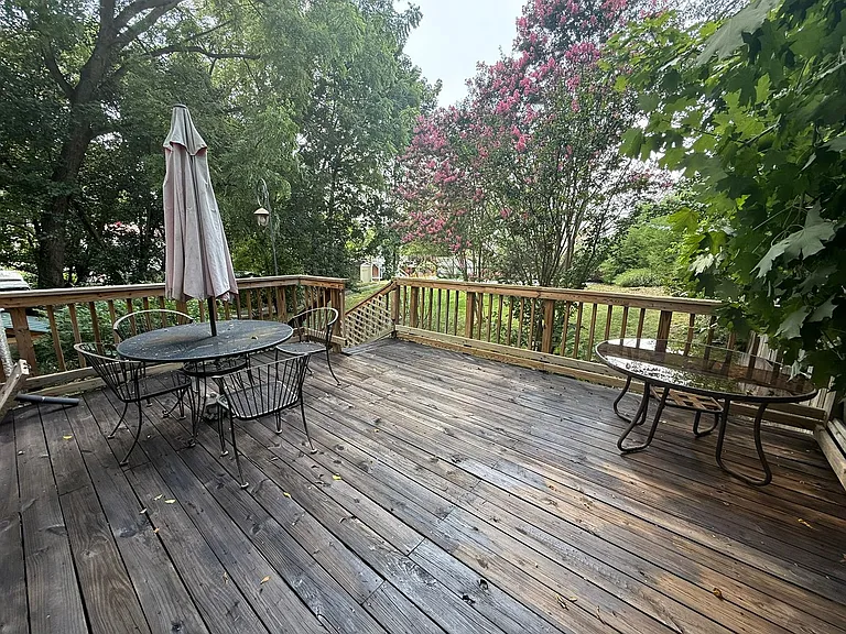 335 Hill St — Photo 4