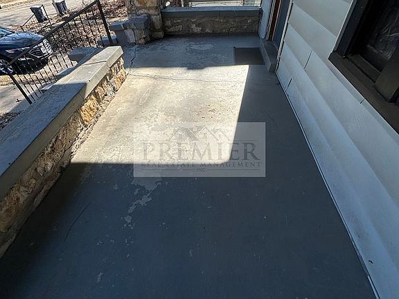 4th image of 5830 Tracy Ave