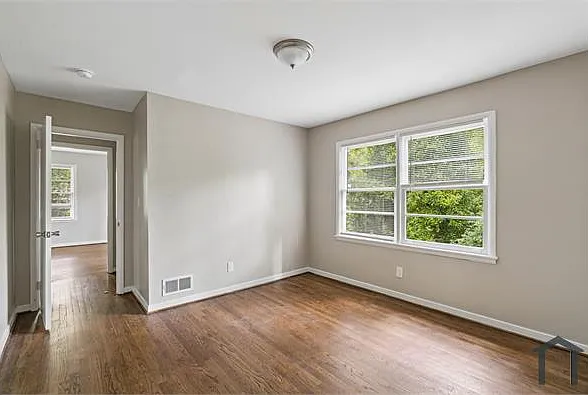 2616 Wood Dr NE — Photo 12