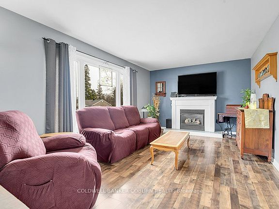 4th image of 56 Meikle St