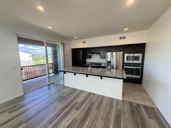 159 Barker Ln, Merced, CA 95348