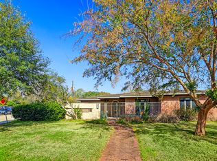 4070 Drummond St, Houston, TX 77025