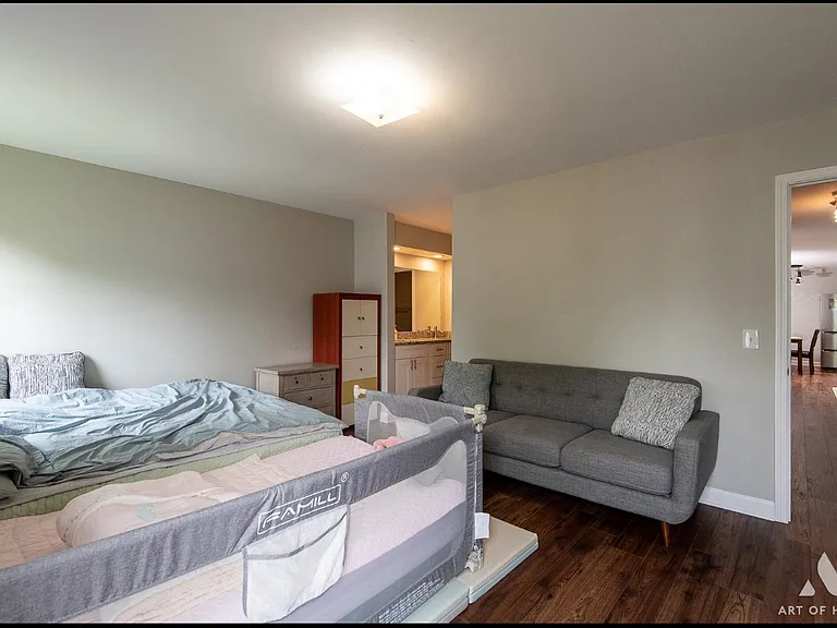 257 Coventry Cir — Photo 17
