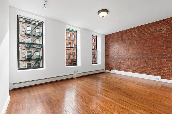 Rented by Corcoran | media 17