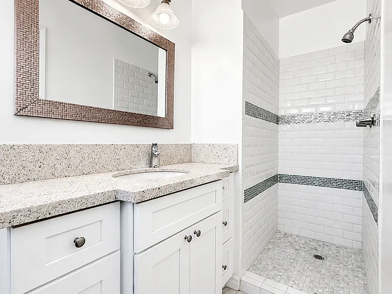 1044 N Curson Ave #8 — Photo 8