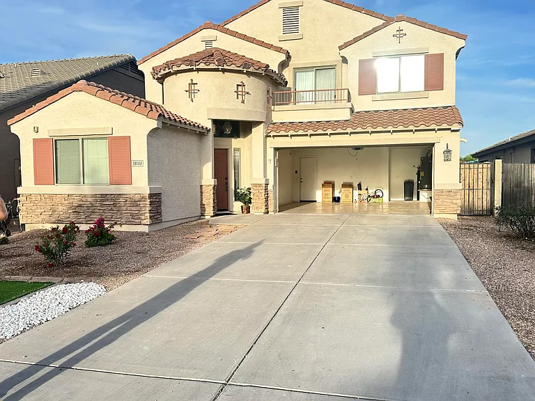 38103 N Bonnie Ln — Photo 2