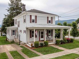 403 7th St, Shenandoah, VA 22849