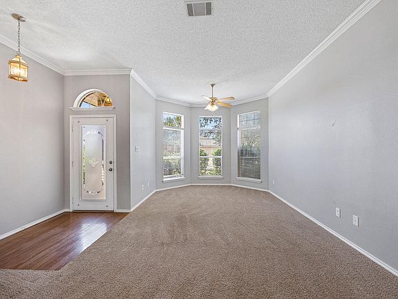 5th image of 5811 90th St