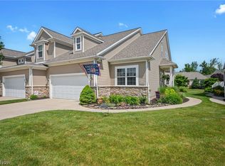 8329 Beaumont Dr, Mentor, OH 44060