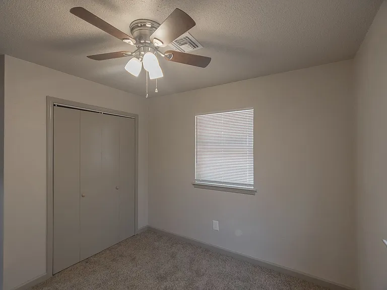 229 Bainbridge Rd — Photo 11