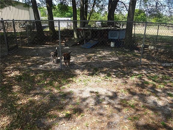 2nd image of 8701 N Meadowview Cir