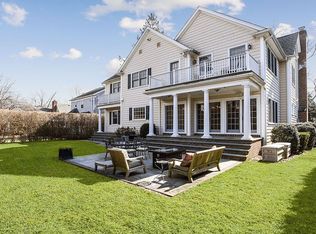 97 Transverse Rd, Garden City, NY 11530