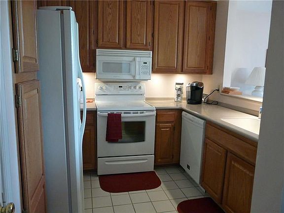 4th image of 6924 Ellingham Cir Unit B