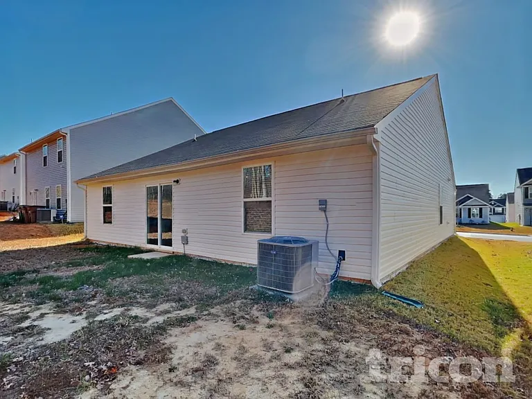 4605 Hazelburn Dr — Photo 15