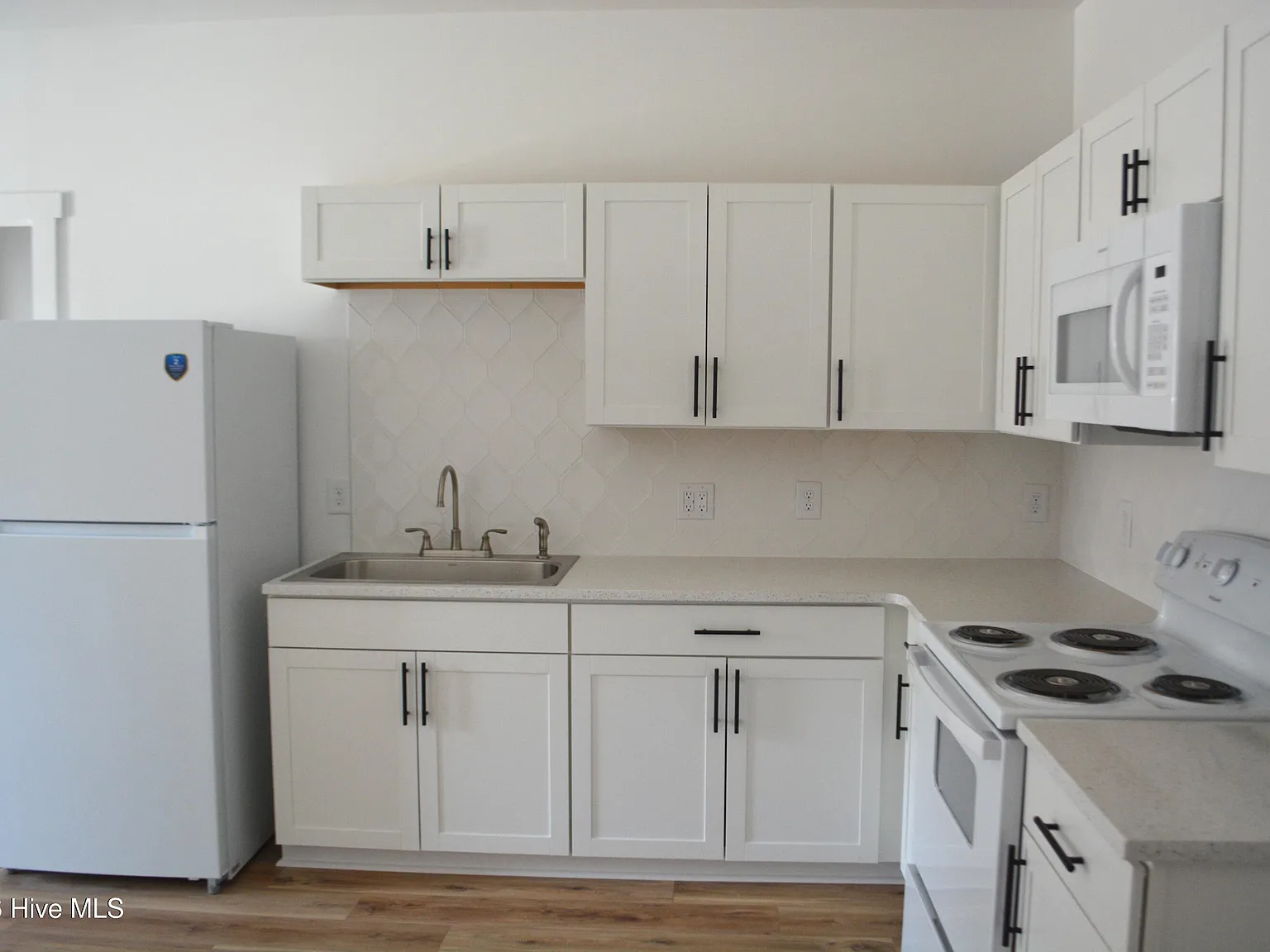 3 bed, 2.0 bath, $1,700 — Photo 4