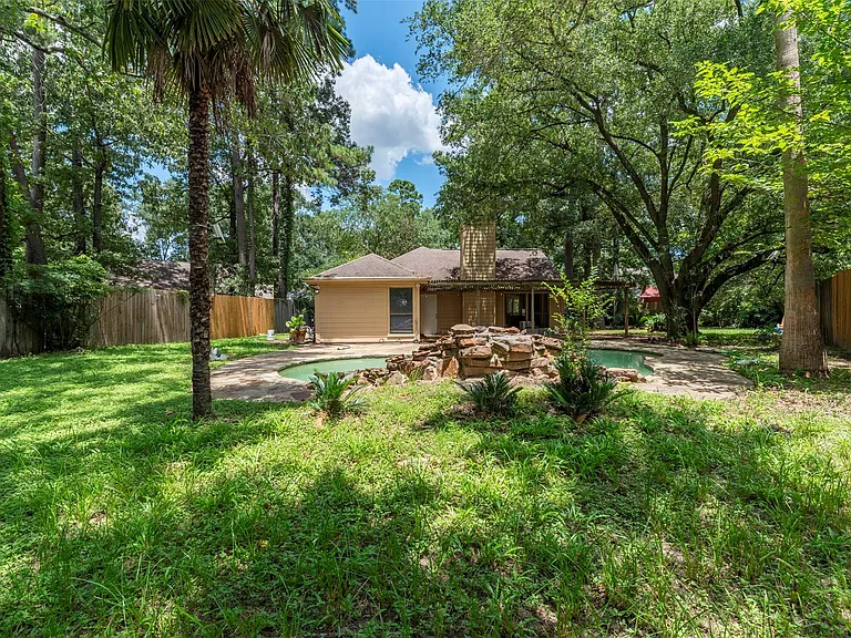 1906 Woodhue Dr — Photo 28