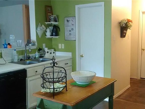 4th image of 8601 Swan Park Dr