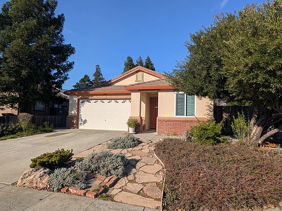 2nd image of 861 Cedarcrest Dr