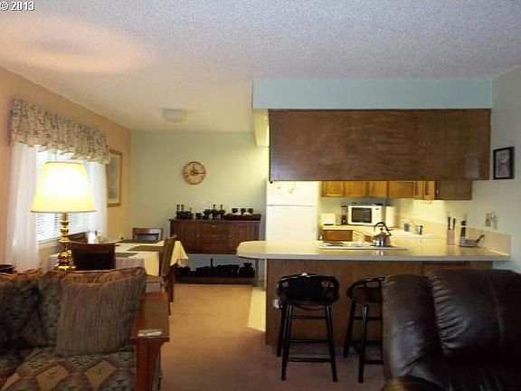 3rd image of 1010 NW 135th St APT C