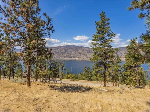 2393 Arthur Ct, Kelowna, BC V1V 2S7