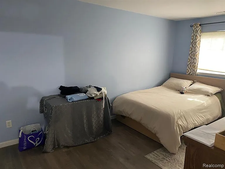 420 Baldwin Ave — Photo 3