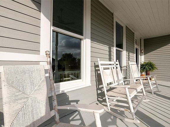 4th image of 120 N Avenue D