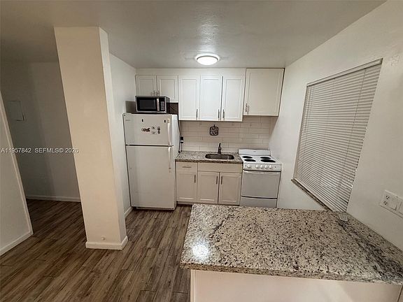 5th image of 34 SW 5th St #2
