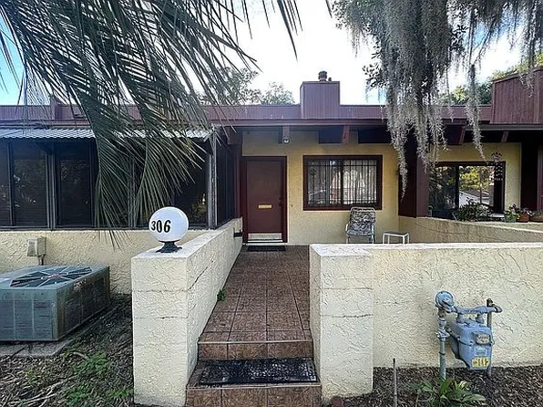 306 N Garfield Ave, Deland, FL 32724