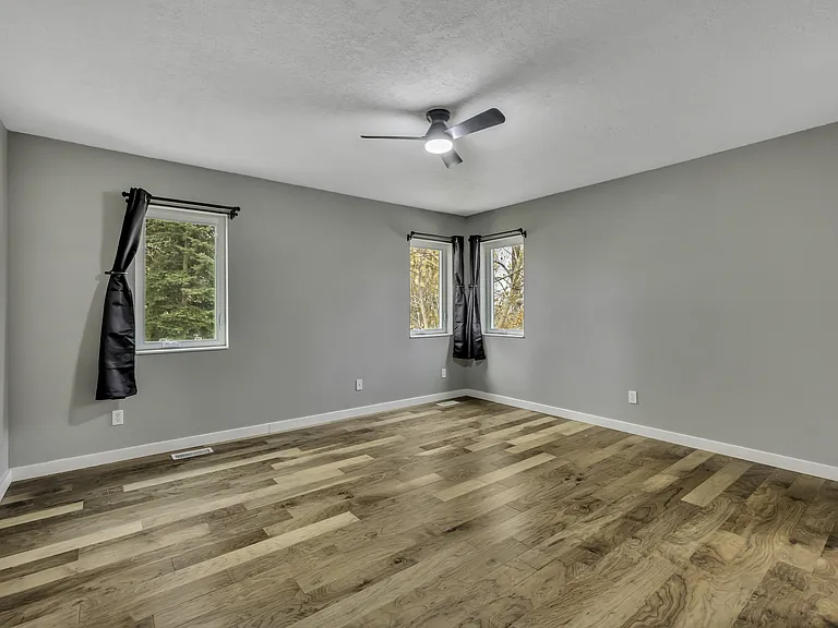 778 S 410 E — Photo 12