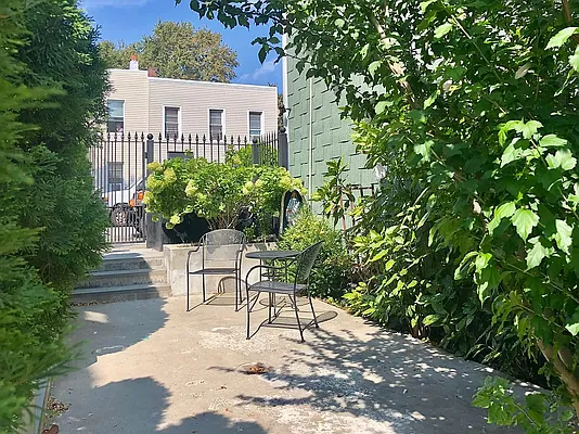 Rented by Douglas Elliman | media 15