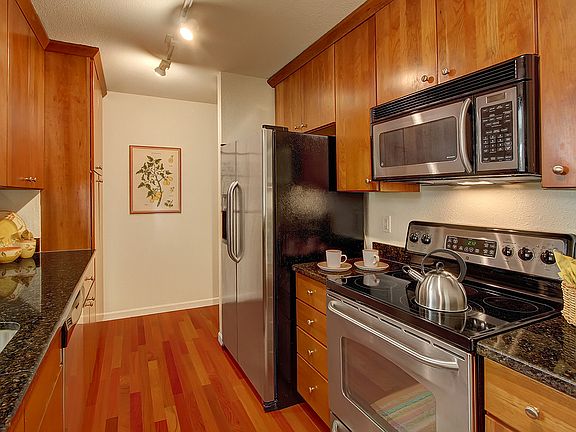 5th image of 2760 76th Ave SE APT 307
