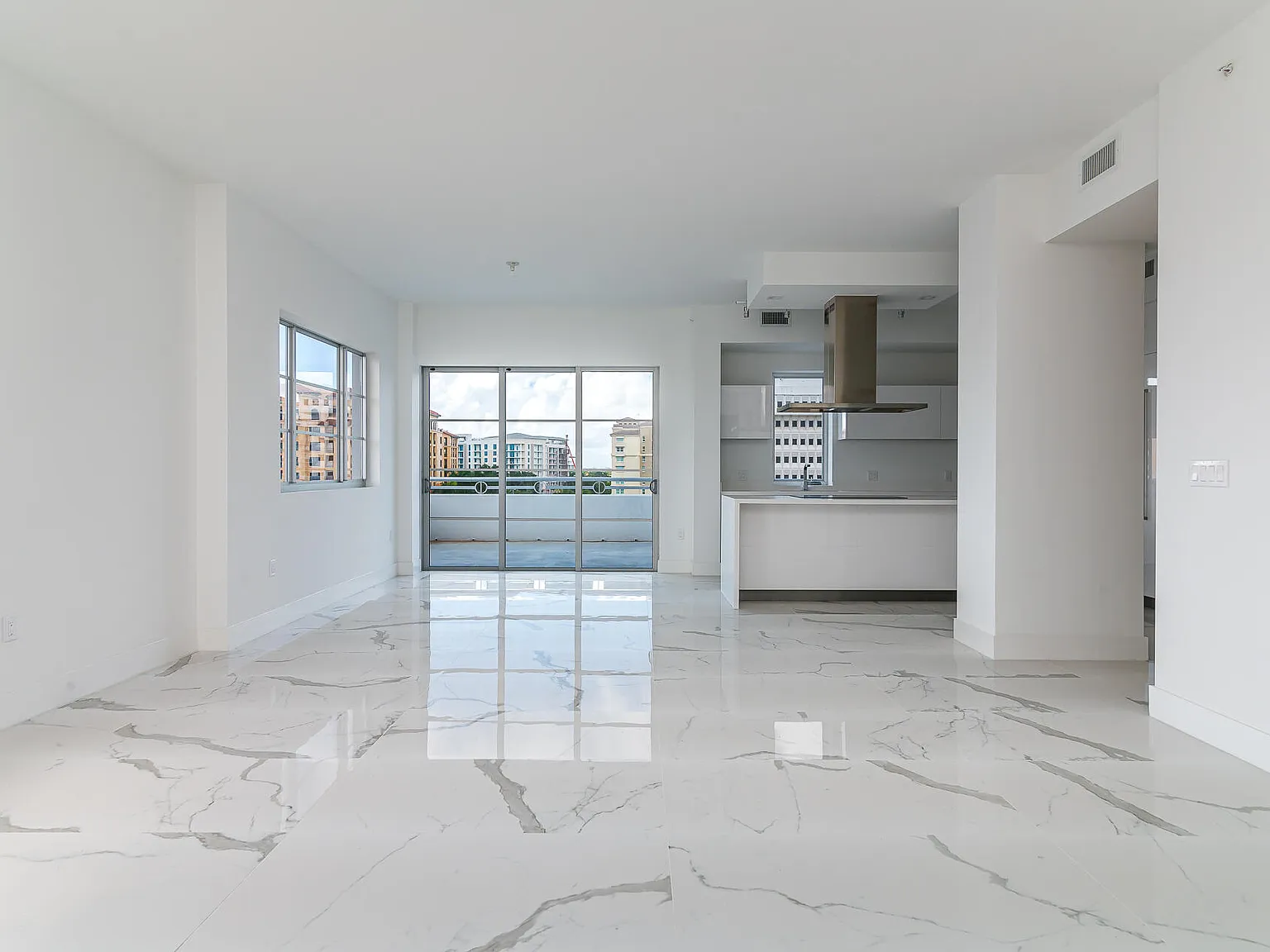 2 bed, 2.0 bath, 1838 sqft, $12,000 — Photo 3