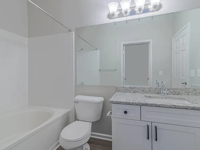 The Berkeley At Southpoint — Photo 41