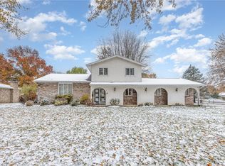 28 Venice Cir, Rochester, NY 14609