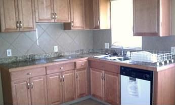 4th image of 258 E 257th St