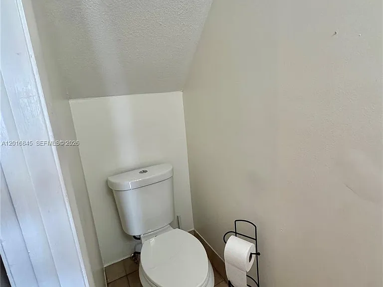 2762 W 60th St #53 — Photo 8