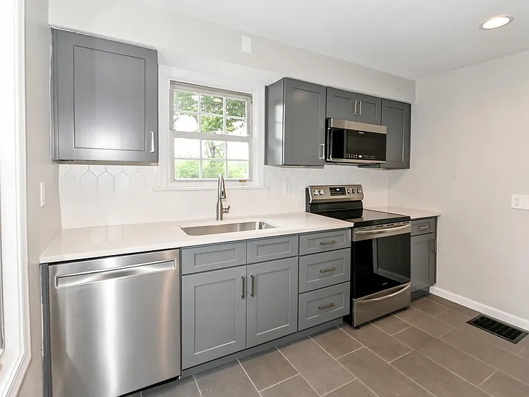 7981 State Rd — Photo 13