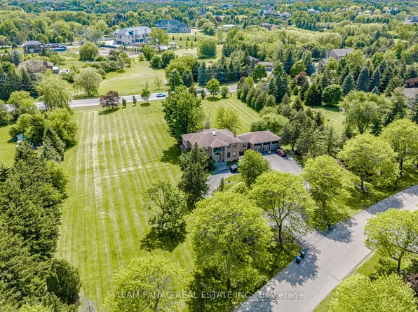 4 Forestbrook Ct, Brampton, ON L6P 0P1
