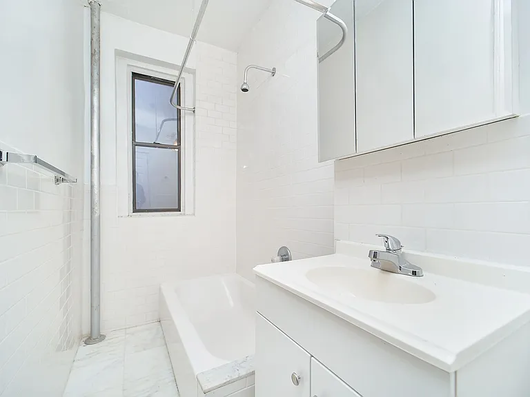 64 Hillside Ave #6M — Photo 8