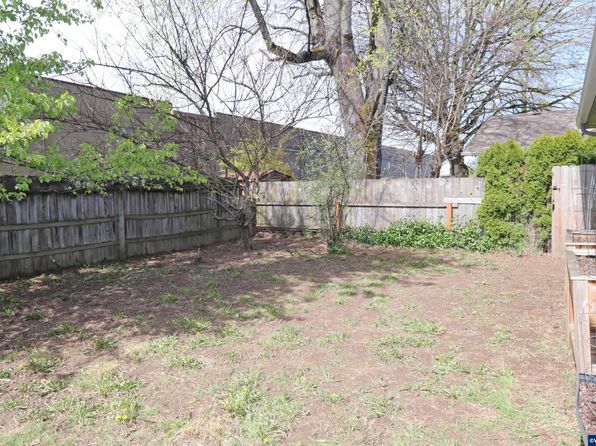 salem-oregon-449355435 picture