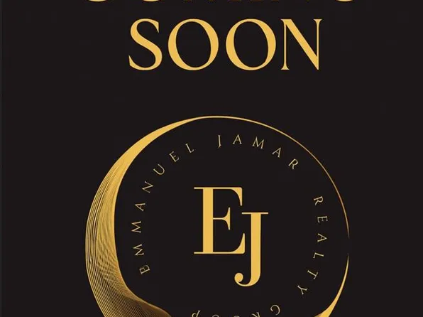 2320 Allen Dr, Florissant, MO 63033