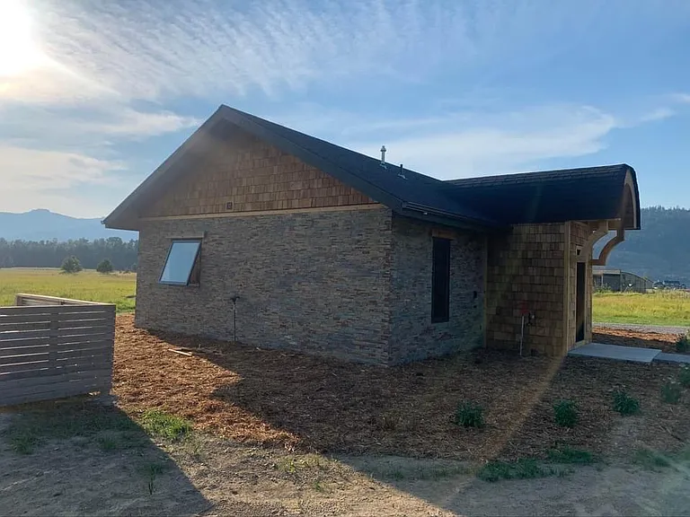 316 Stagecoach Dr — Photo 3
