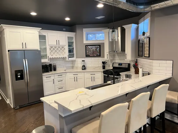 1663 S Troy St, Chicago, IL