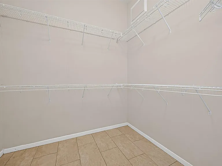 17230 Hollow Sands Ct — Photo 33