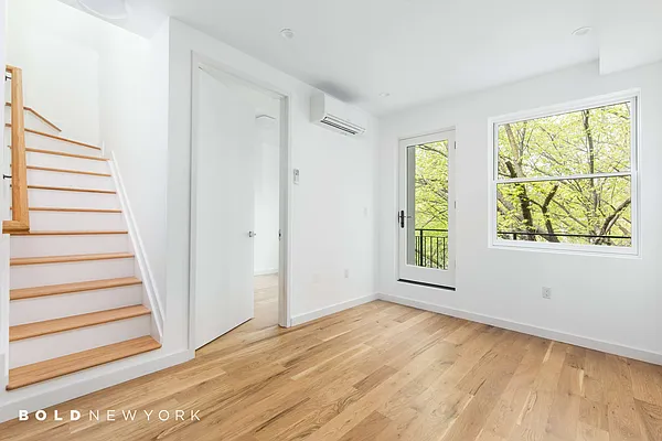 Rented by Bold New York | media 9