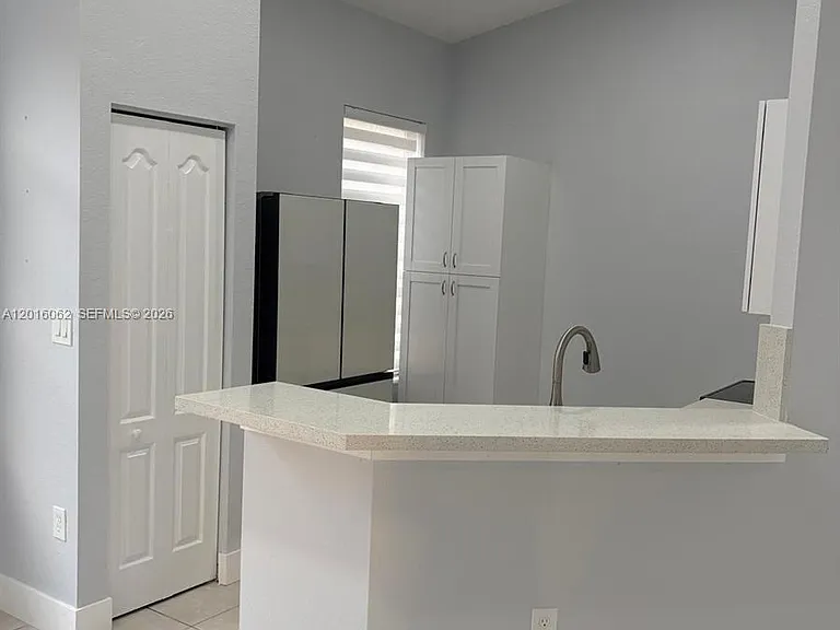 2120 NE 37th Rd — Photo 9