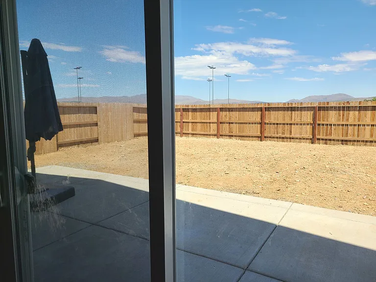 8833 Portia Dr — Photo 6