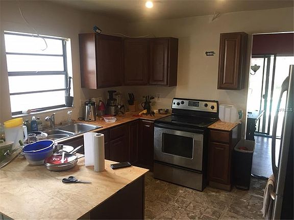 4th image of 2819 Salter Ct