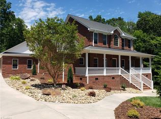 1881 Horse Carriage Ln, Asheboro, NC 27205