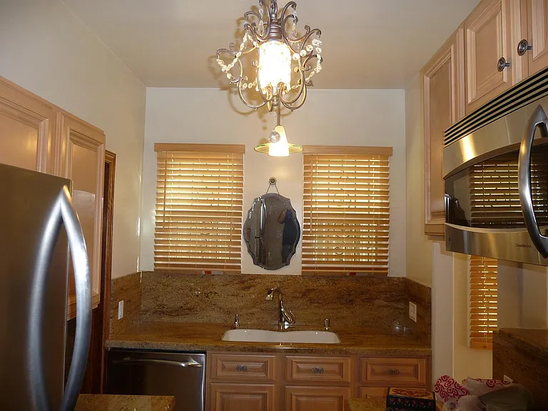538 N Spaulding Ave #538 — Photo 11